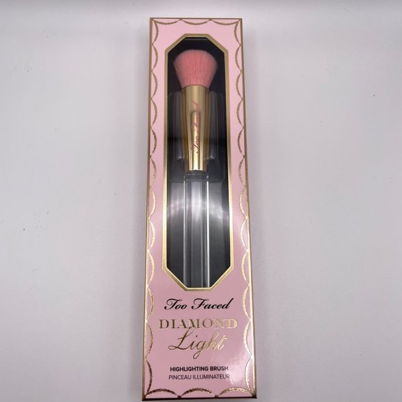 Too Faced Ultimate Diamond Light Highlighting Brush Easy Blending New‎ In Box - Picture 2 of 7